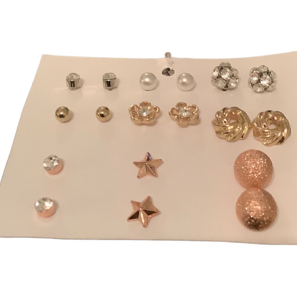 Earrings lot womans NWOT